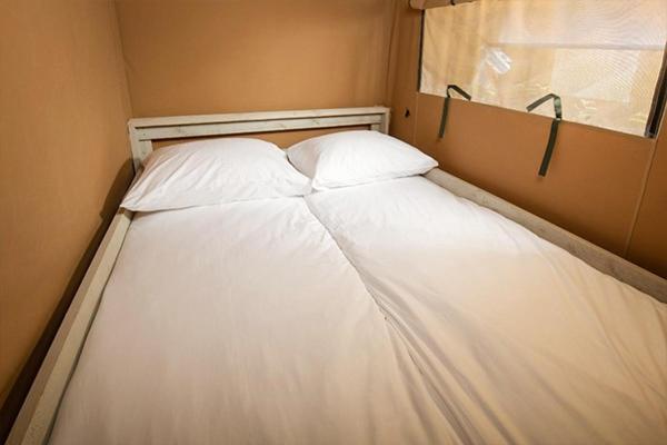 Camping Chateau De Galaure Chateauneuf-de-Galaure Eksteriør billede
