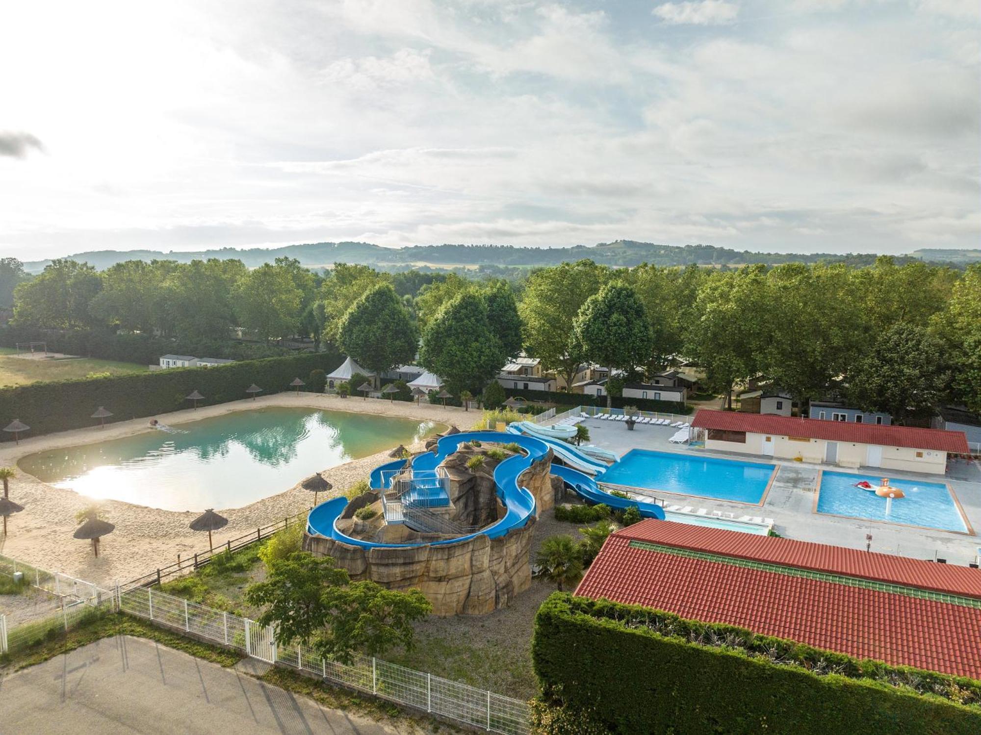 Camping Chateau De Galaure Chateauneuf-de-Galaure Eksteriør billede