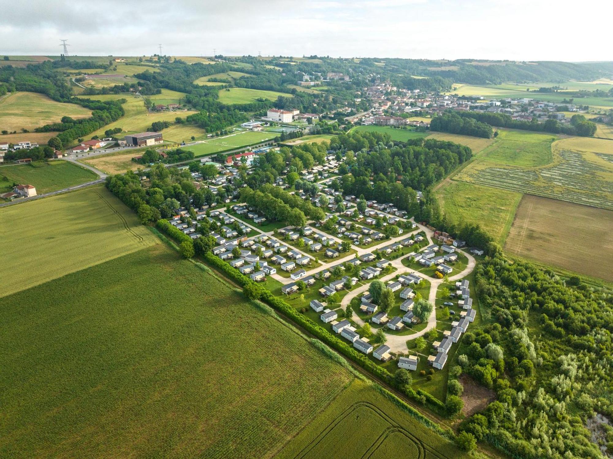 Camping Chateau De Galaure Chateauneuf-de-Galaure Eksteriør billede